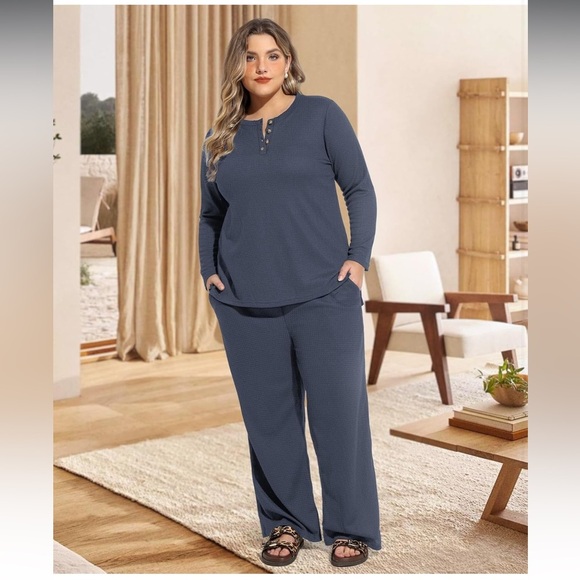 Cozy Knit Two-Piece Set in Dark Blue - Picture 2 of 5